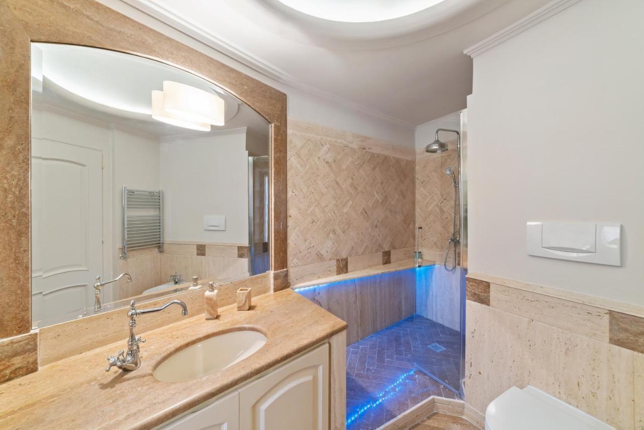 Bmga L Viapaola43 Palace Rome Luaran gambar
